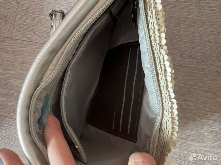 Сумка клатч с ремешком из паеток