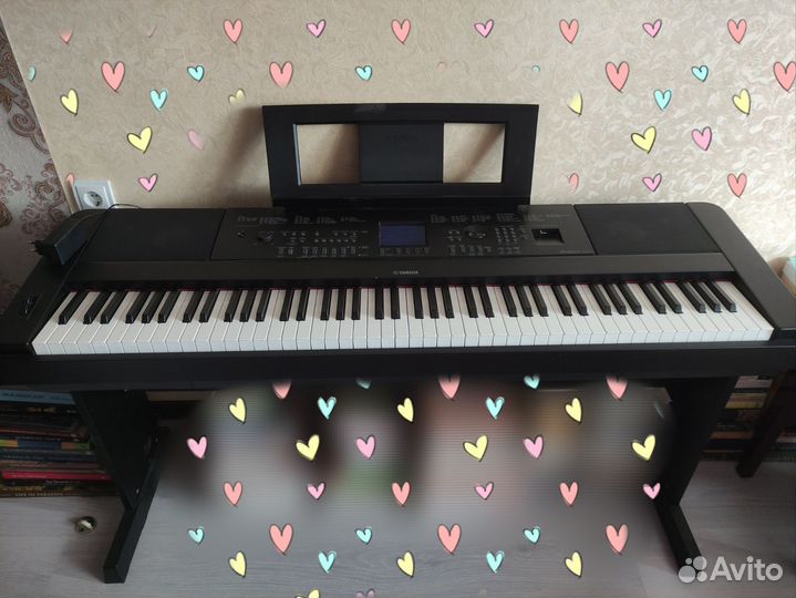 Цифровое пианино (синтезатор) Yamaha DGX-660