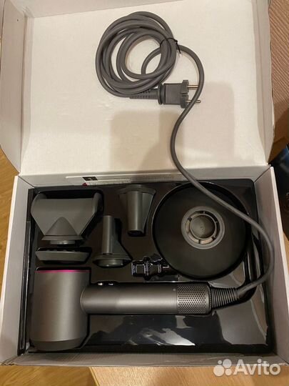 Фен Dyson профессиональный. Новый