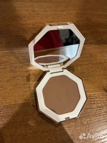 Fenty beauty Бронзер. Оттенок Coco Naughty