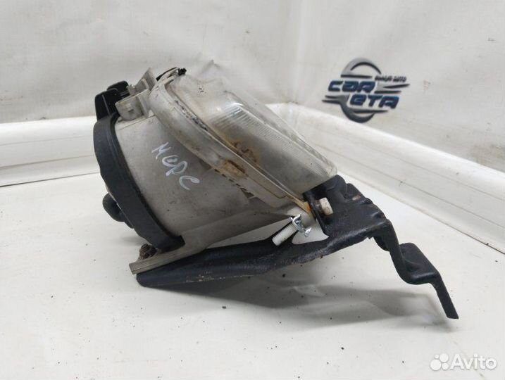 Фара противотуманная передняя правая Mercedes-Benz