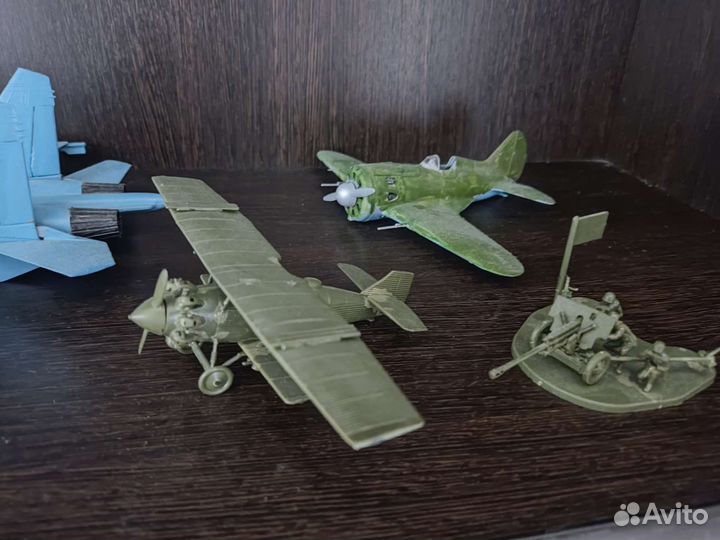 Модели самолётов. Су 27, И 15, И 16, пушка )