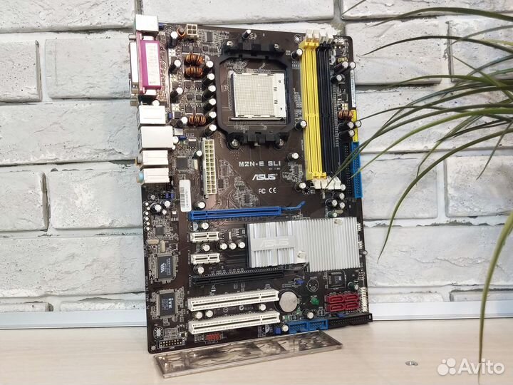 AM2 Asus M2N-E SLI (4xDDR2, для Athlon 64X2)