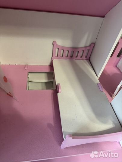 Большой кукольный домик