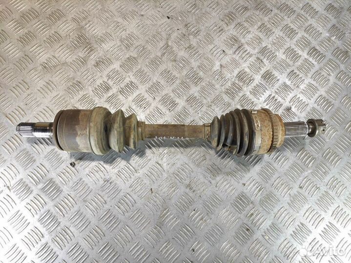 Полуось передняя левая Mitsubishi L200 2006-2016