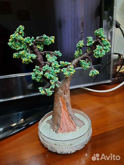 Дерево из бисера