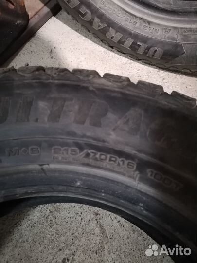 Goodyear UltraGrip Ice Arctic SUV 215/70 R16