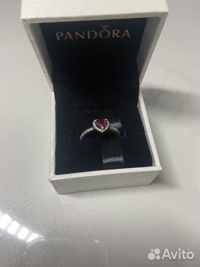 Pandora кольцо сердце