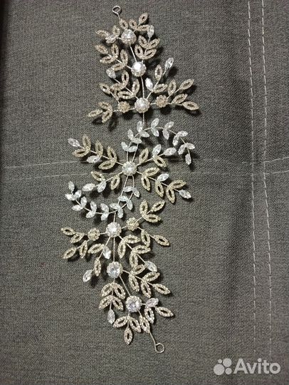 Веточка в прическу