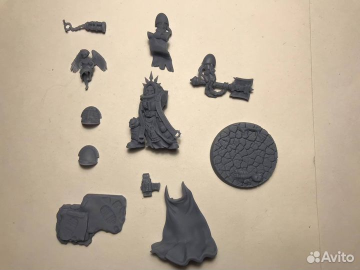 Warhammer 40000 миниатюры Grey Knights Chaplain