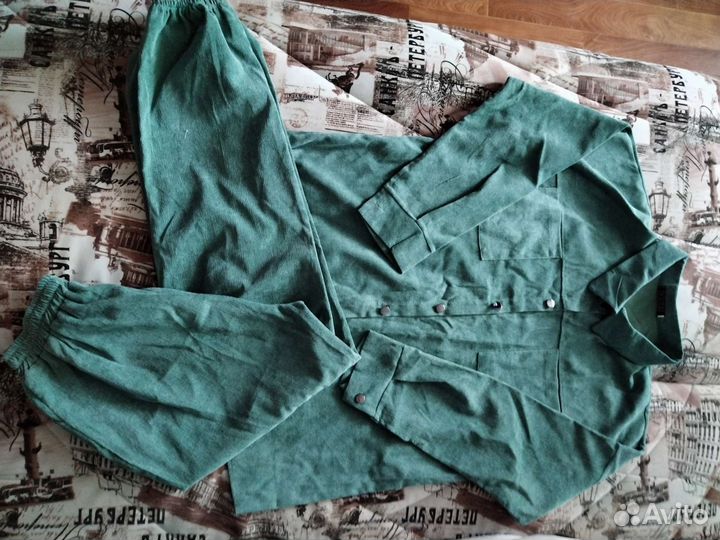 Костюм вельветовый