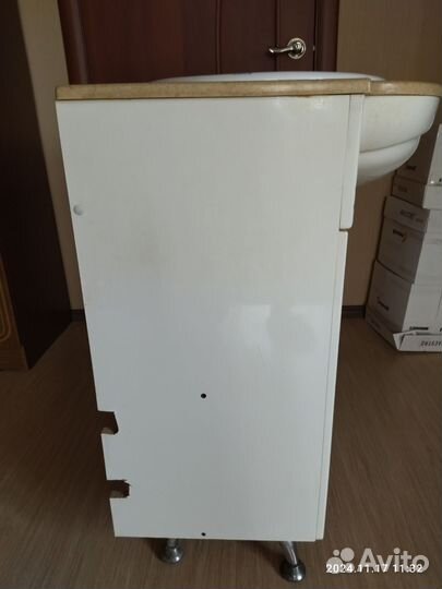 Тумба с раковиной для ванной