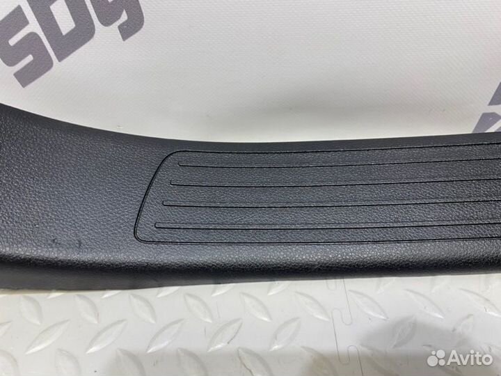 Накладка порога внутренняя задняя левая Mercedes