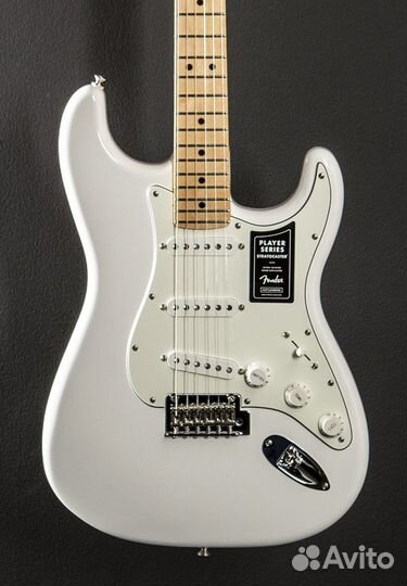 Fender Player Stratocaster Polar White (SSS - HSS)