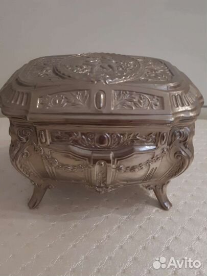 Музыкальная шкатулка с балериной