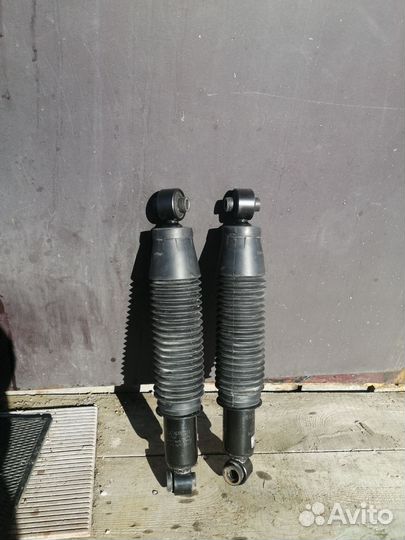 Задние амортизаторы на kia rio 3, solaris
