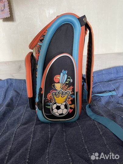 Рюкзак школьный