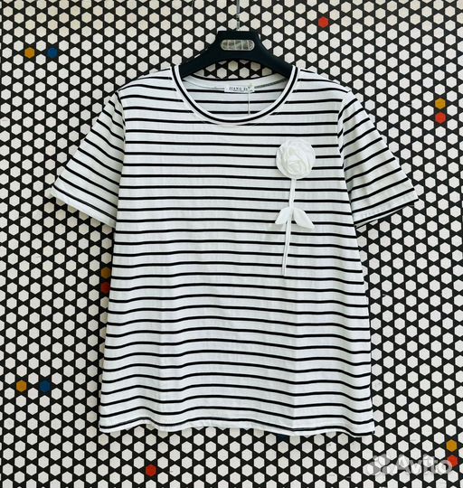 Футболка с декором. От 50 до 60 размеры