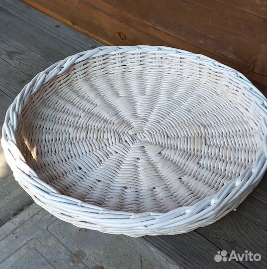 Плетеный поднос с менажницей