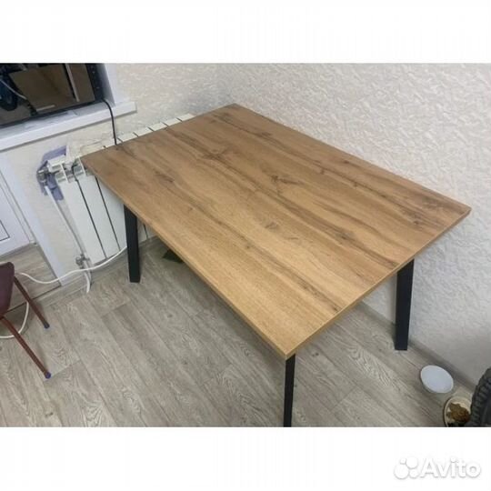 Кухонный стол деревянный
