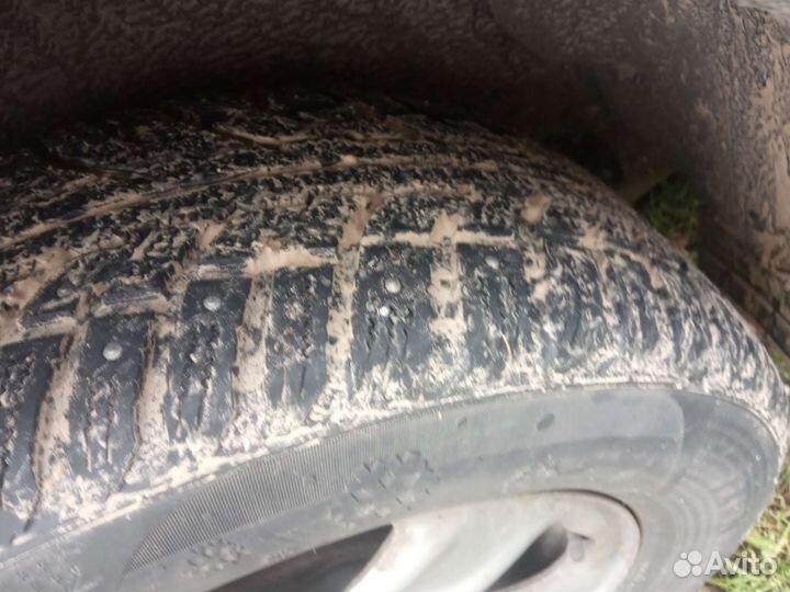 Kumho I'Zen RV Asymmetric 225/65 R17