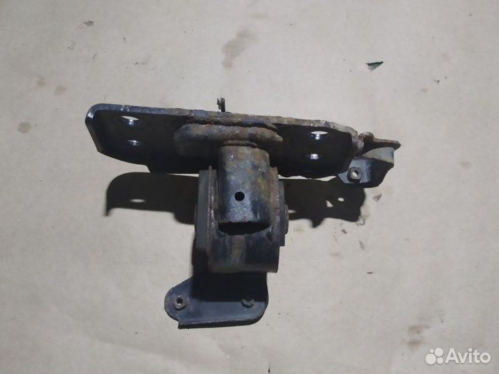 Подушка двигателя опора Toyota Rav4 XA30