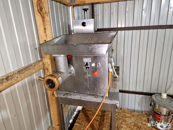 Мясорубка KT LM-98/P
