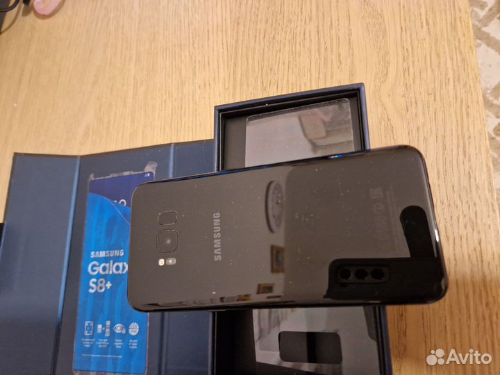 Samsung Galaxy S8+, 4/64 ГБ