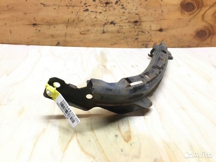 Планка под фару передняя правая Honda Logo GA3