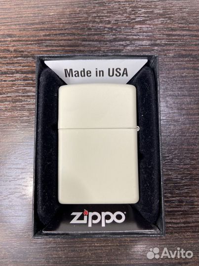 Зажигалка Zippo 24676