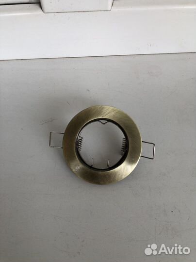 Светильник встраиваемый