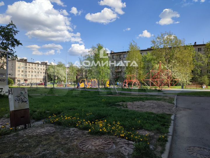 Торговая площадь, Школьная ул., 6к2с1