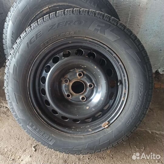 Комплект зимних колес r15 на VW Golf 6