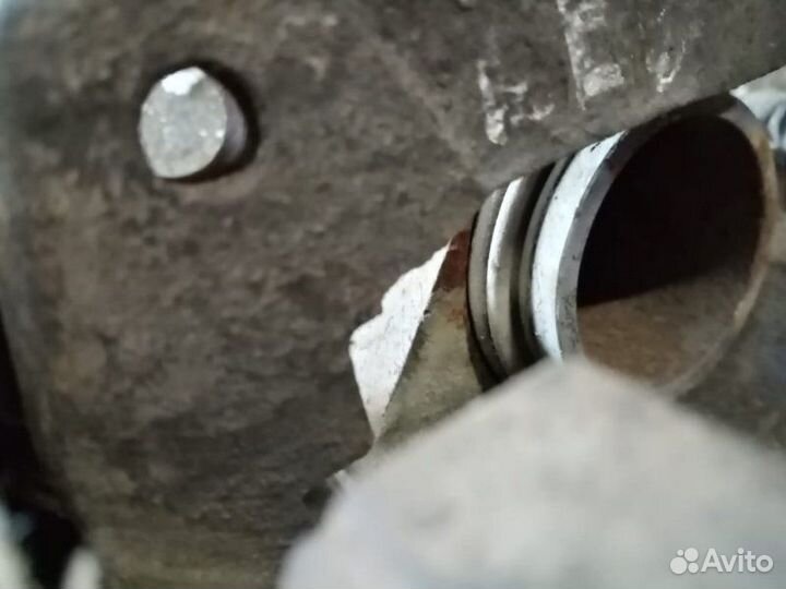 Суппорт передний правый Mazda Xedos 6 CA 1.6 1995