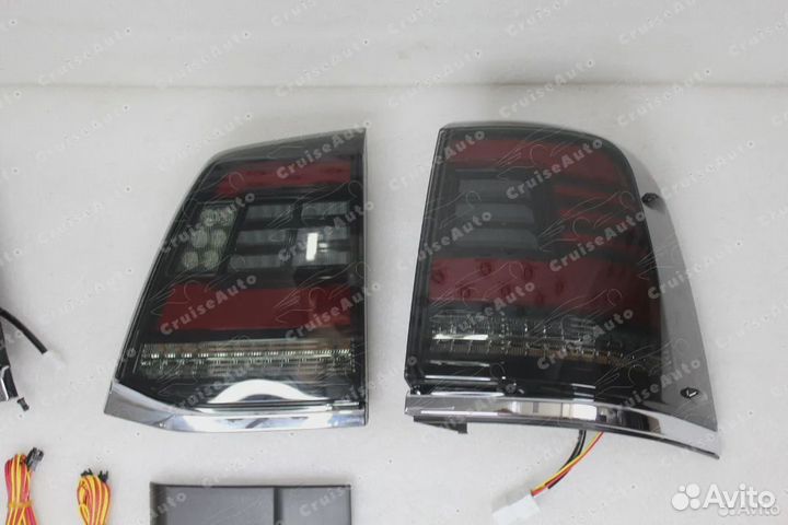 Бегающие стопы Land Cruiser 200 2007-2015 LED