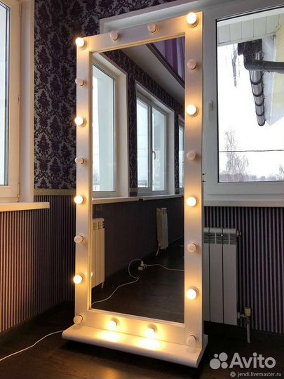 Зеркало напольное