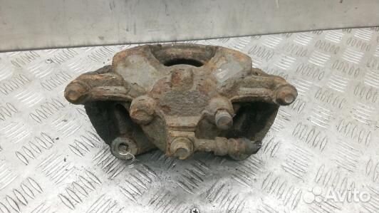 Суппорт тормозной передний правый chevrolet trax