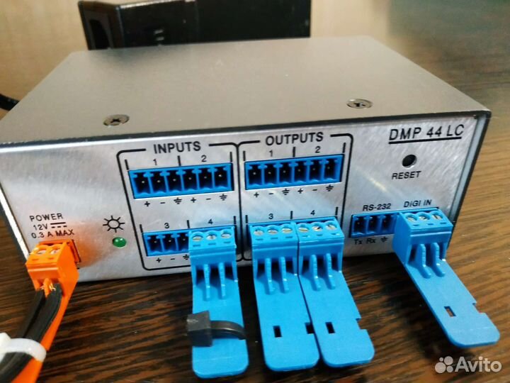 Цифровой матричный процессор Extron DMP 44 LC