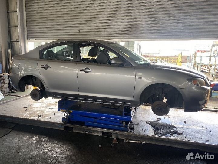 Кулак поворотный Mazda 3 Axela BK5P задний левый