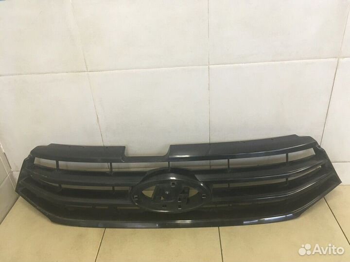 Накладка переднего бампера верхняя LADA Vesta