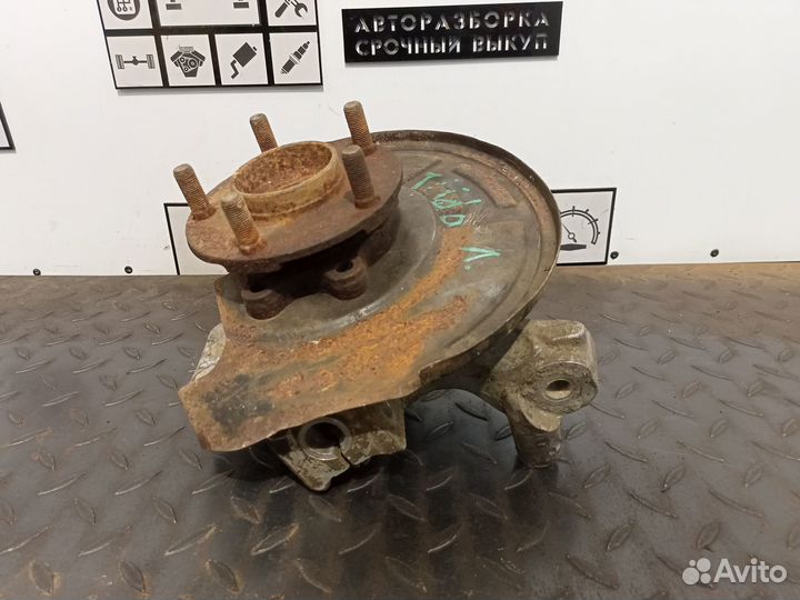 Кулак поворотный передний левый Nissan Teana J32