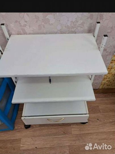 Косметологический стеллаж