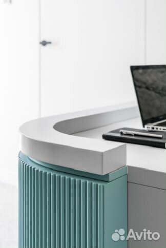 Стойка ресепшн для администратора офиса, салона