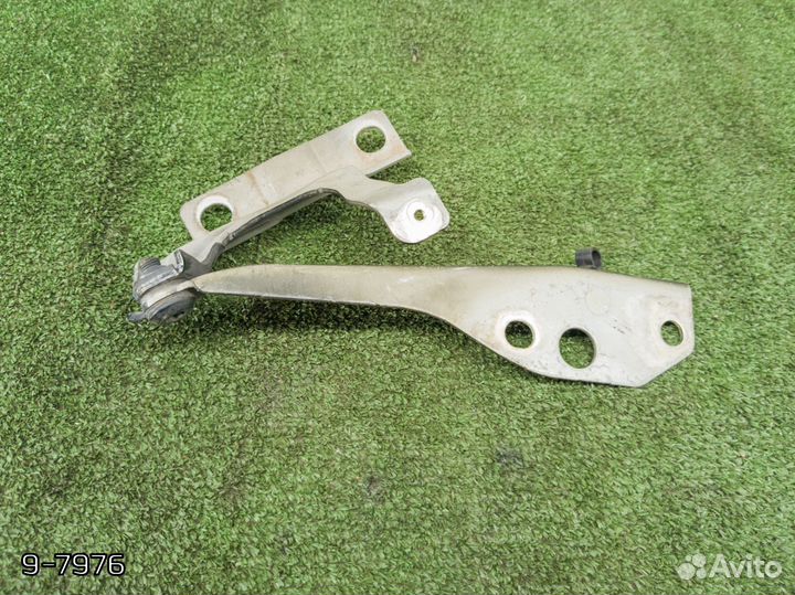 Петля капота Volvo S40