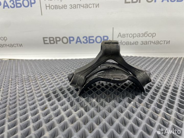 Кронштейн глушителя VW Polo (Sed RUS) 2011-2020