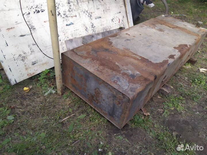 Продам бак под П/Прицеп 500-600 литров+ кронштейны