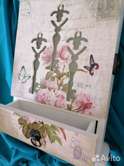 Ключница в стиле Прованс (дерево, новая)