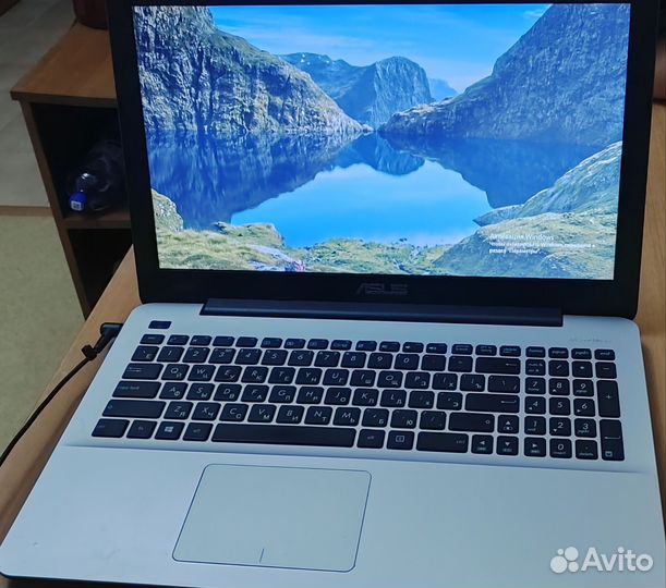 Ноутбук asus X555L