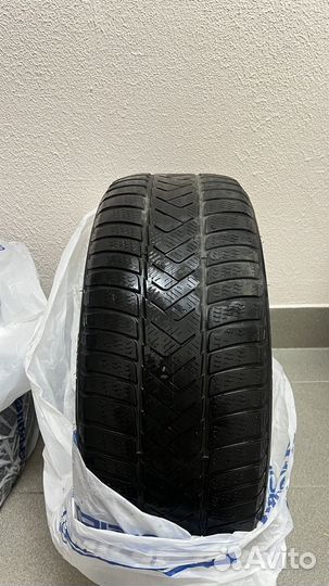 Pirelli Winter Sottozero 3 245/45 R18 100V