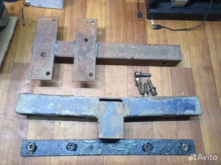 Кронштейн и крепление съемной лебедки Нива Шевроле